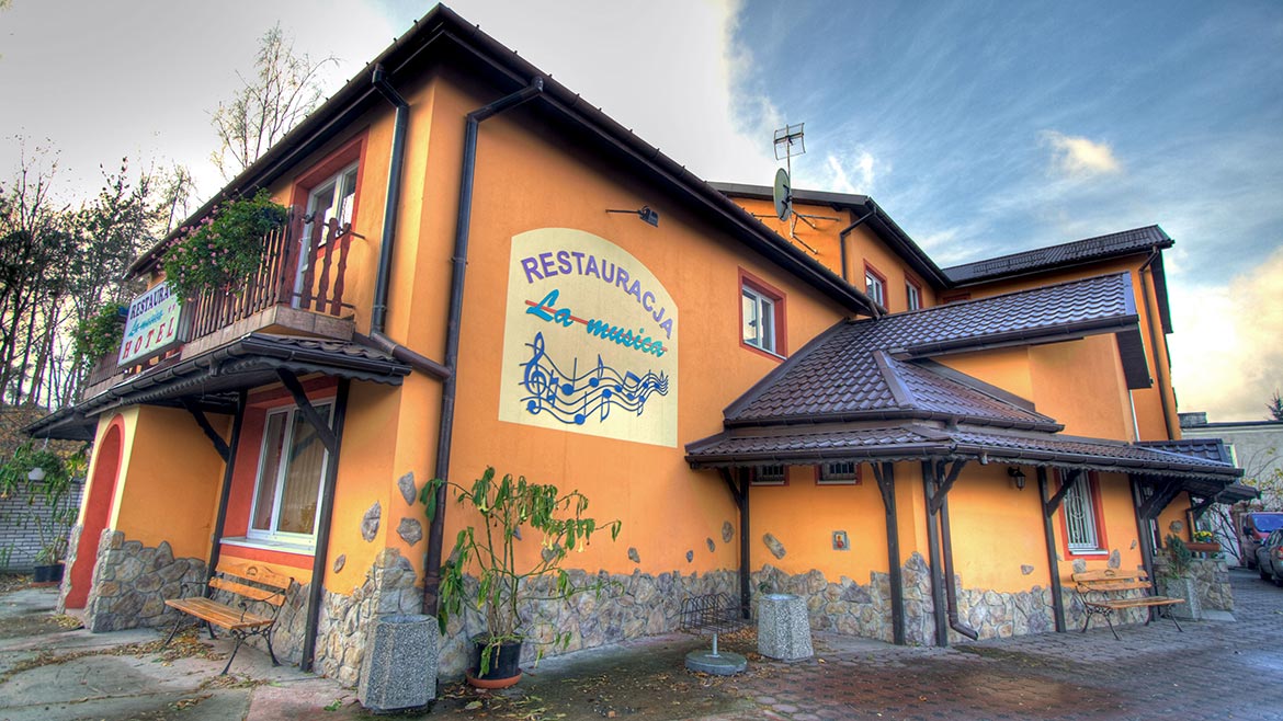 Hôtel Varsovie chambres hébergement restaurant détente Pologne